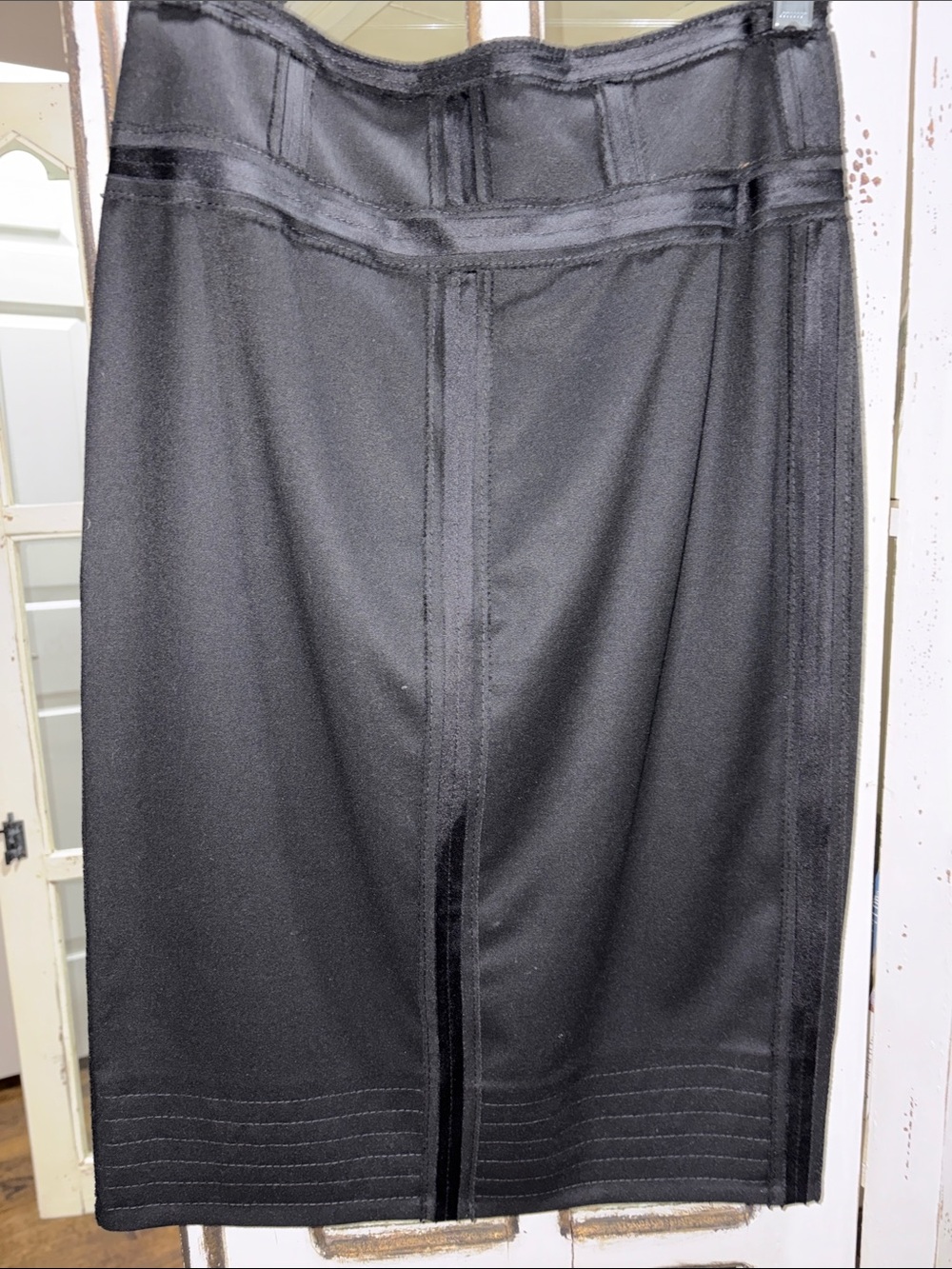 Beautiful Robert Rodriguez Black Pencil Skirt with Panel Stitching